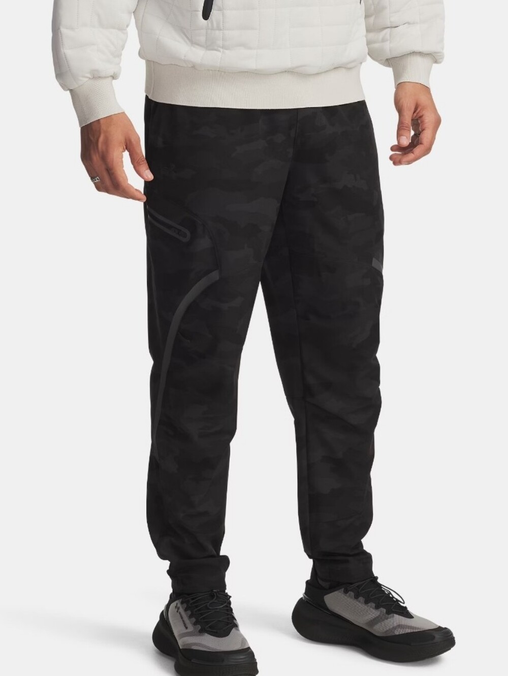 NWT Men's Under Armour Unstoppable Black Camo Cargo Pants